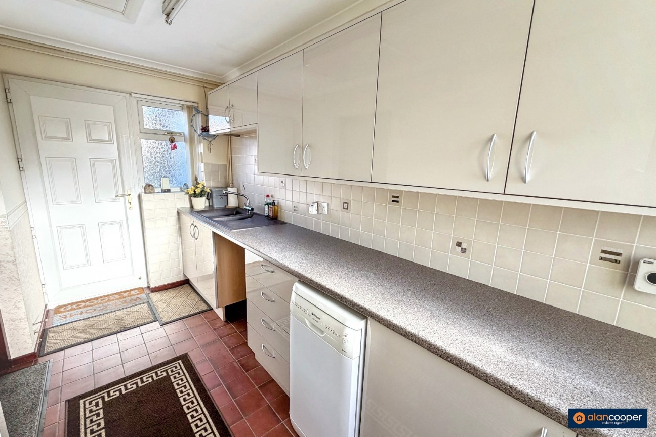 Abbotsford Road, Attleborough, Nuneaton, CV11 4RG