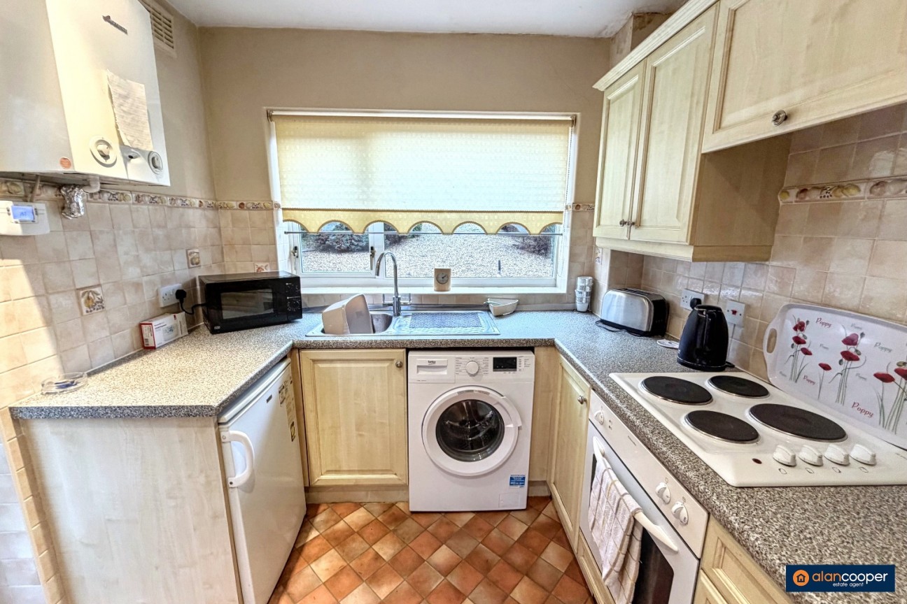 Mendip Drive, Church Farm, Nuneaton, CV10 8PT