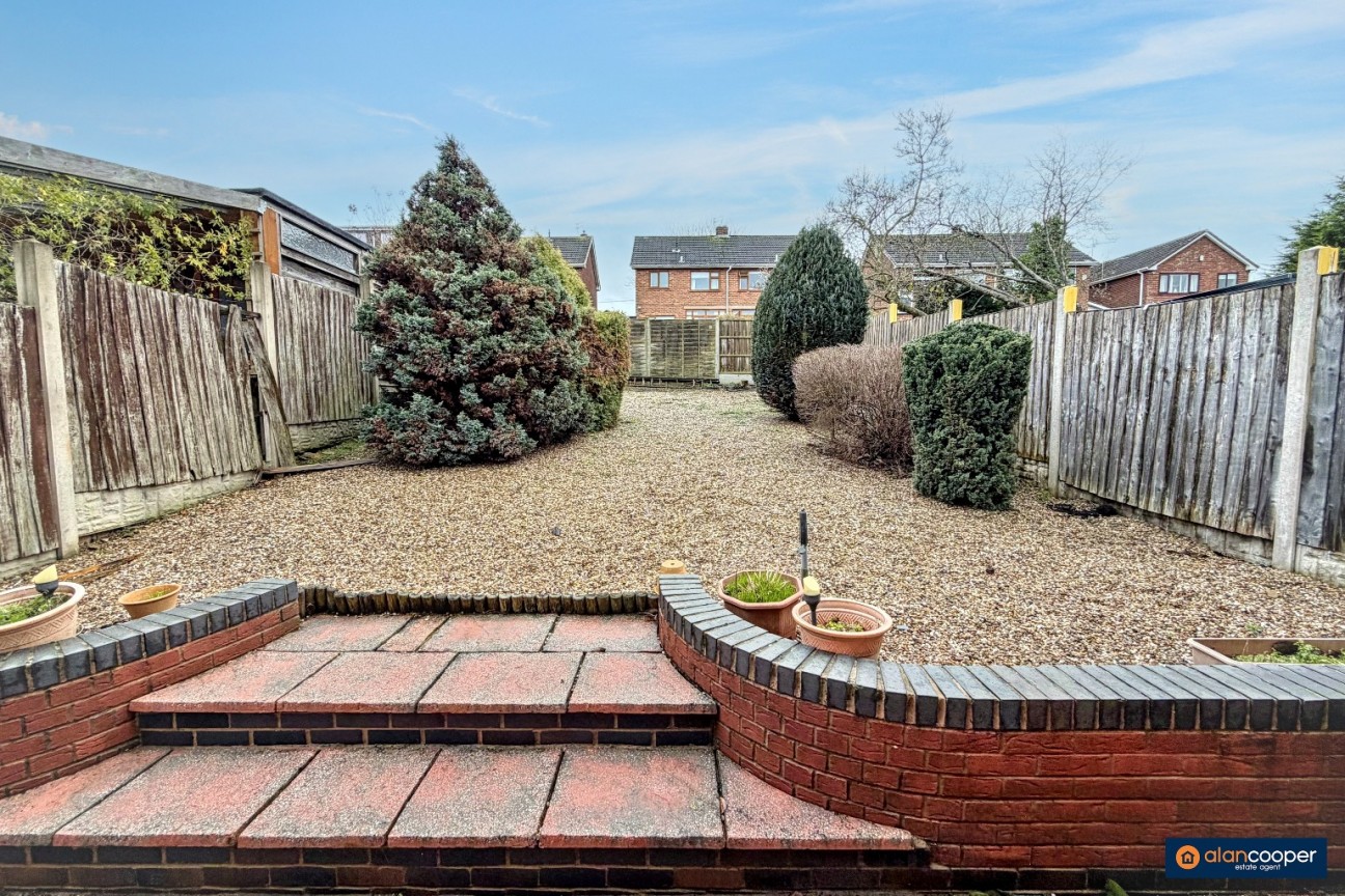 Mendip Drive, Church Farm, Nuneaton, CV10 8PT