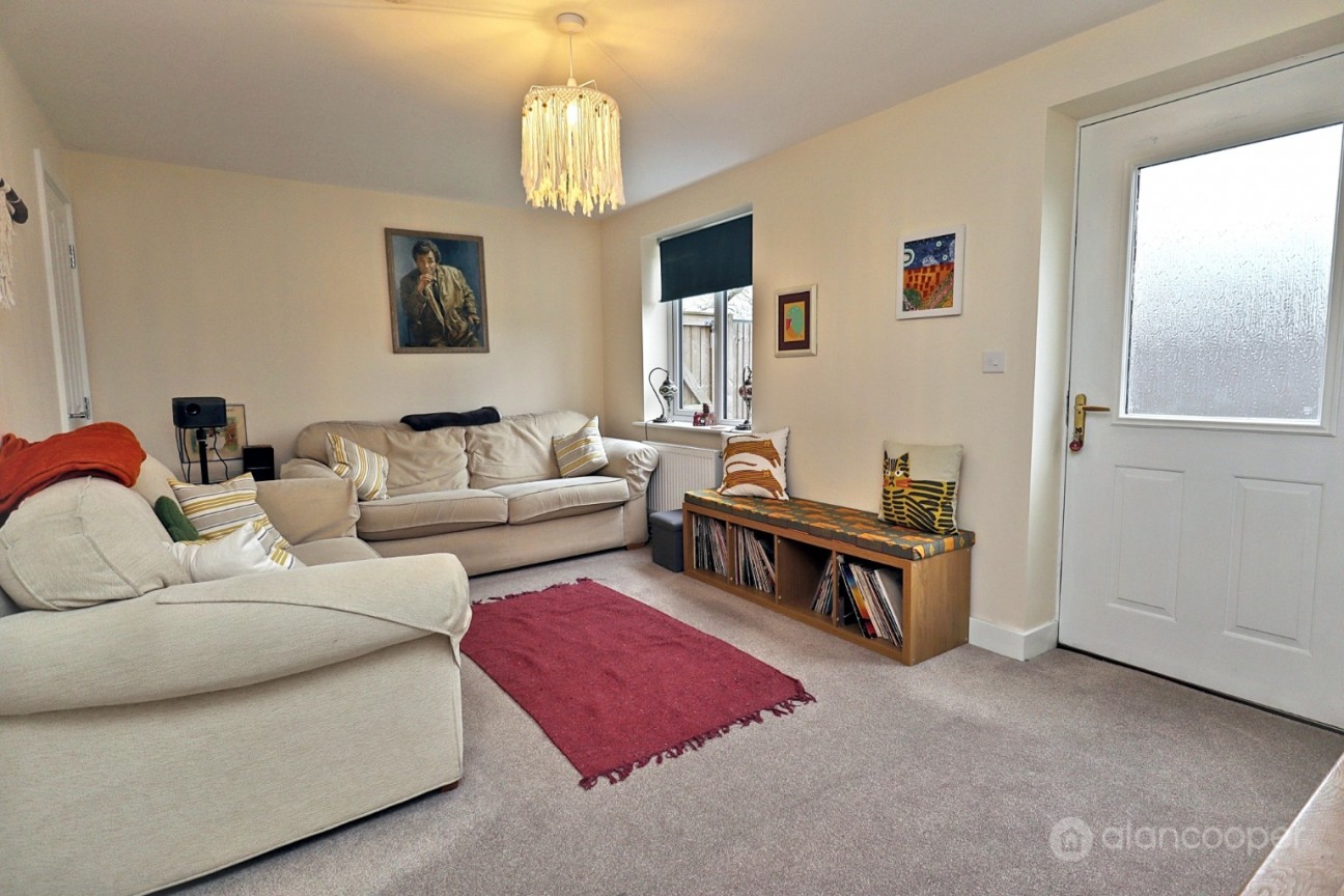 Russett Avenue, Manor Fields, Nuneaton, CV11 6YW