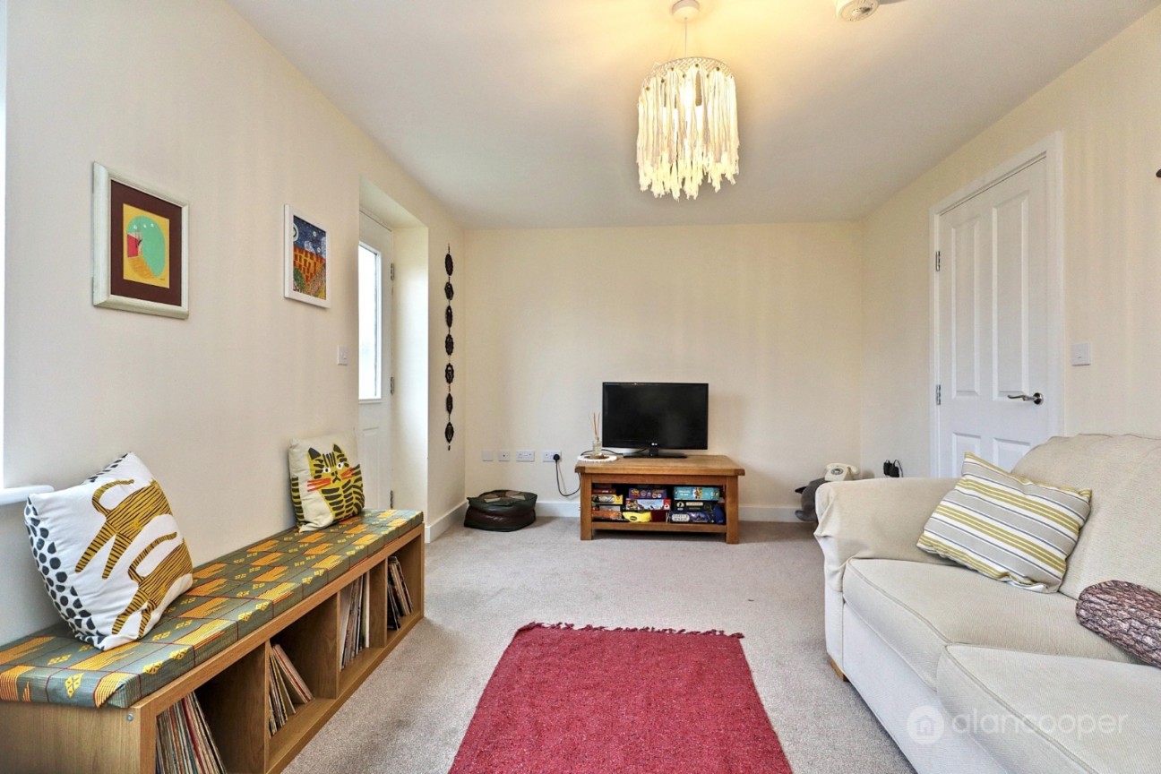 Russett Avenue, Manor Fields, Nuneaton, CV11 6YW