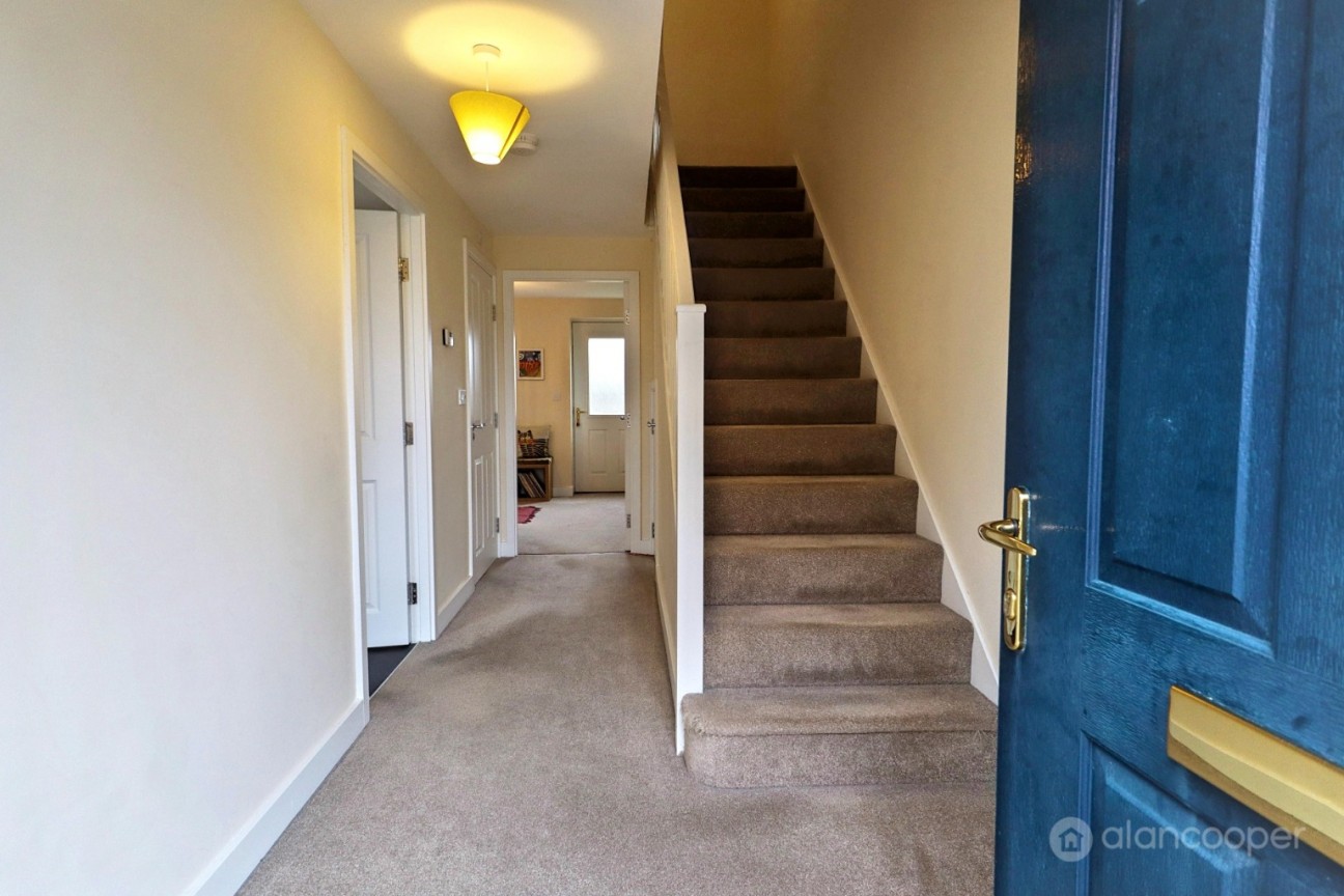 Russett Avenue, Manor Fields, Nuneaton, CV11 6YW