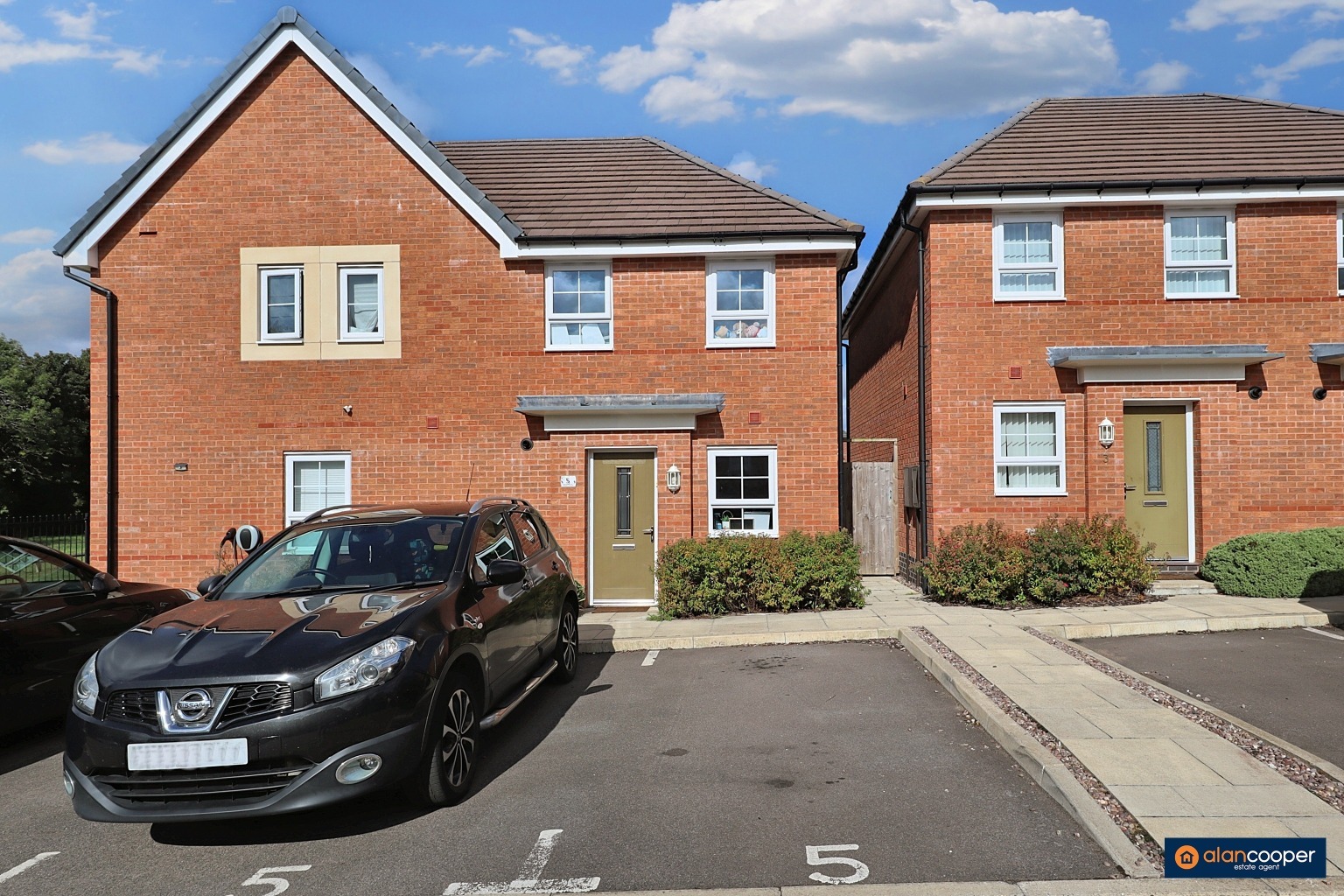 Hawker Gardens, Nuneaton, Warwickshire, CV10 9GL