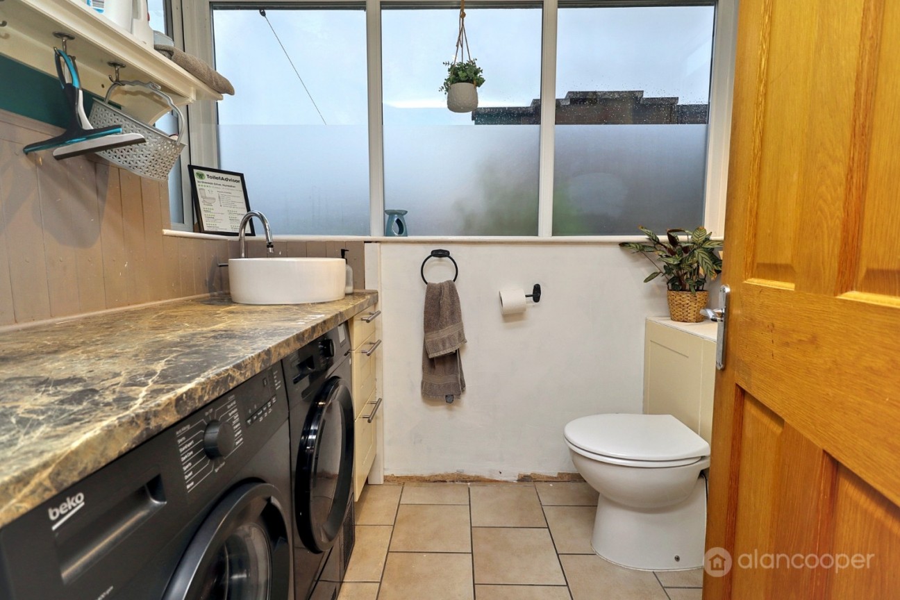 Shanklin Drive, Weddington, Nuneaton, CV10 0BA