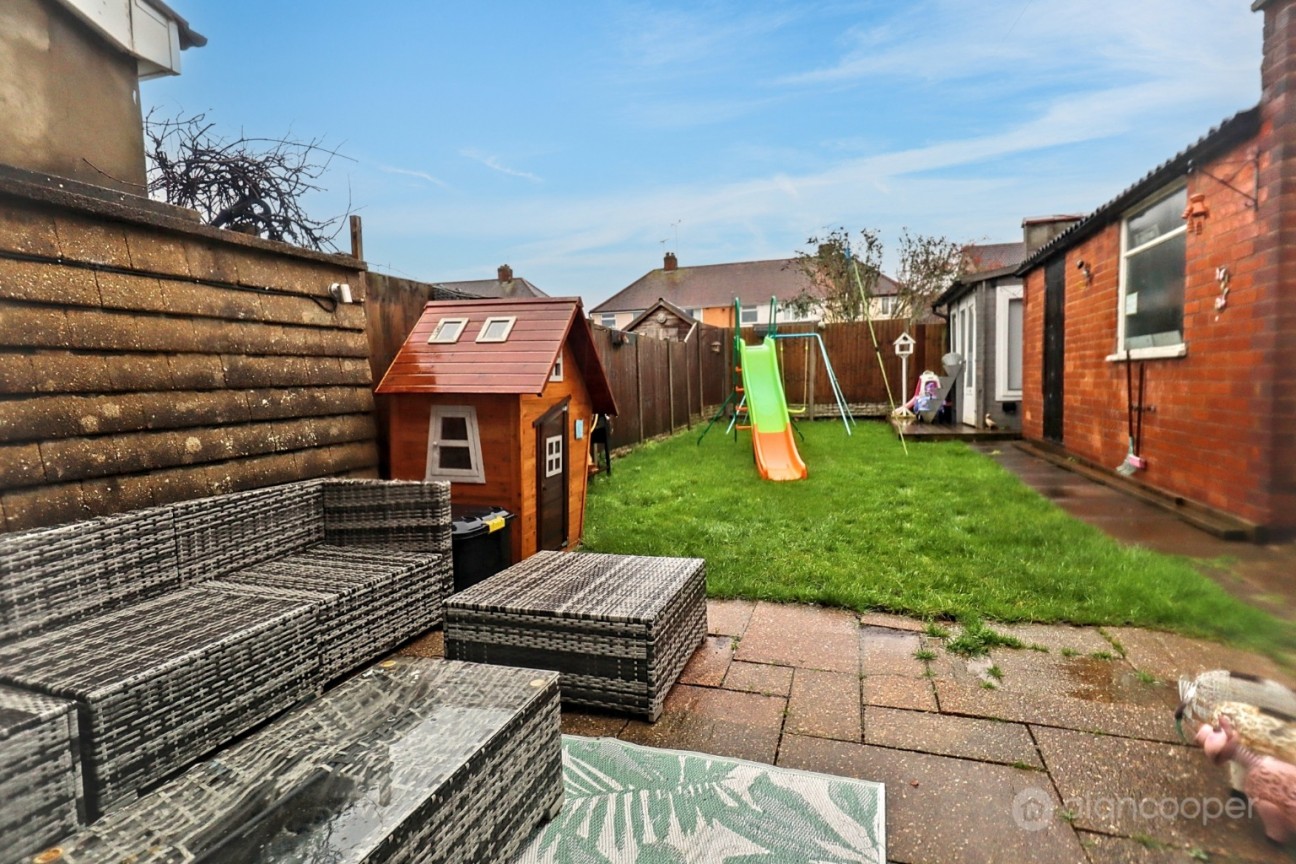 Shanklin Drive, Weddington, Nuneaton, CV10 0BA