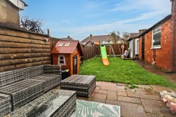 Shanklin Drive, Weddington, Nuneaton, CV10 0BA