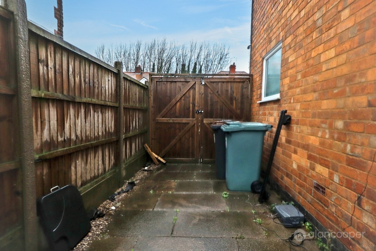 Shanklin Drive, Weddington, Nuneaton, CV10 0BA