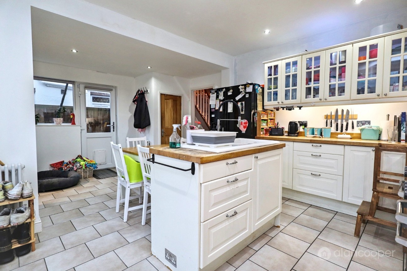 Shanklin Drive, Weddington, Nuneaton, CV10 0BA