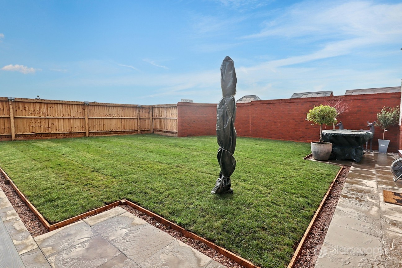 Burton Close, Higham-on-the-hill, Nuneaton, CV13 6FL