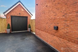 Burton Close, Higham-on-the-hill, Nuneaton, CV13 6FL