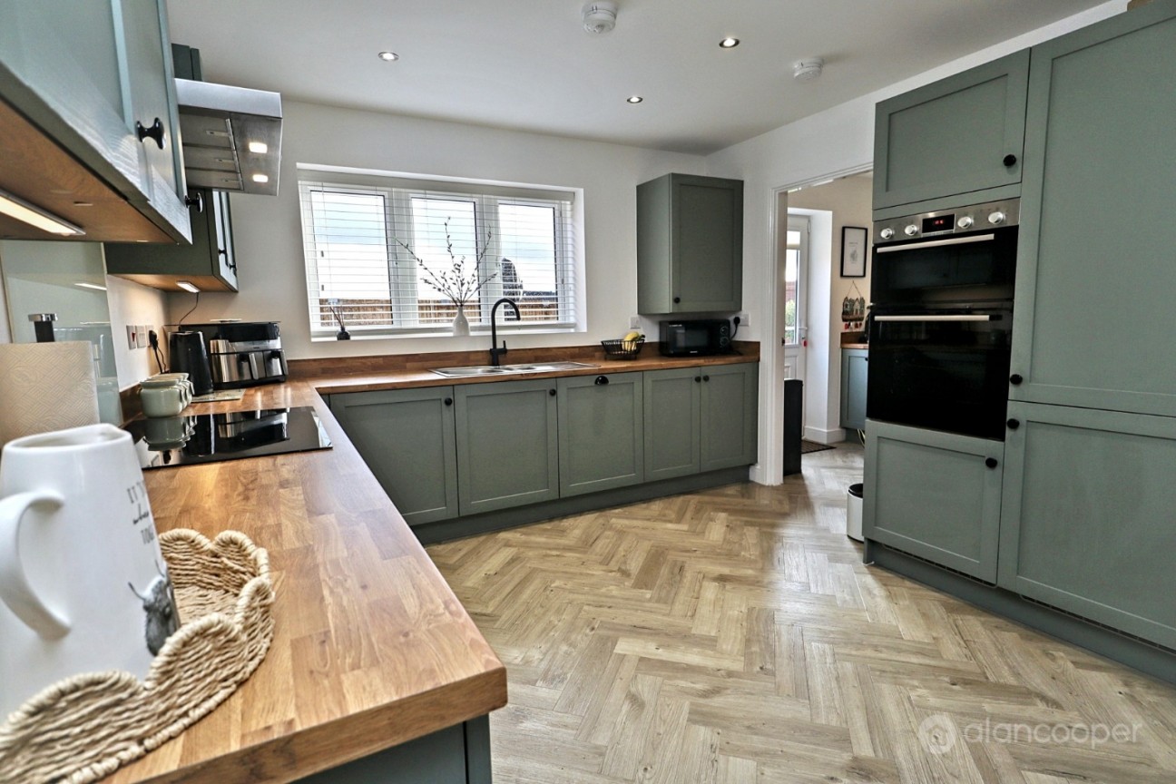 Burton Close, Higham-on-the-hill, Nuneaton, CV13 6FL