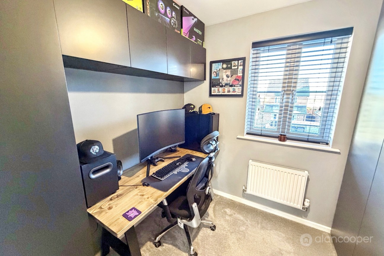 Miners Croft, Eaton Fields, Ansley, Nuneaton, CV10 9TN