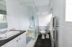 Gloucester Close, St Nicolas Park, Nuneaton, CV11 6FU