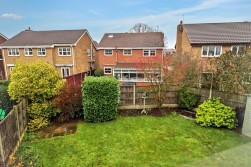 Gloucester Close, St Nicolas Park, Nuneaton, CV11 6FU