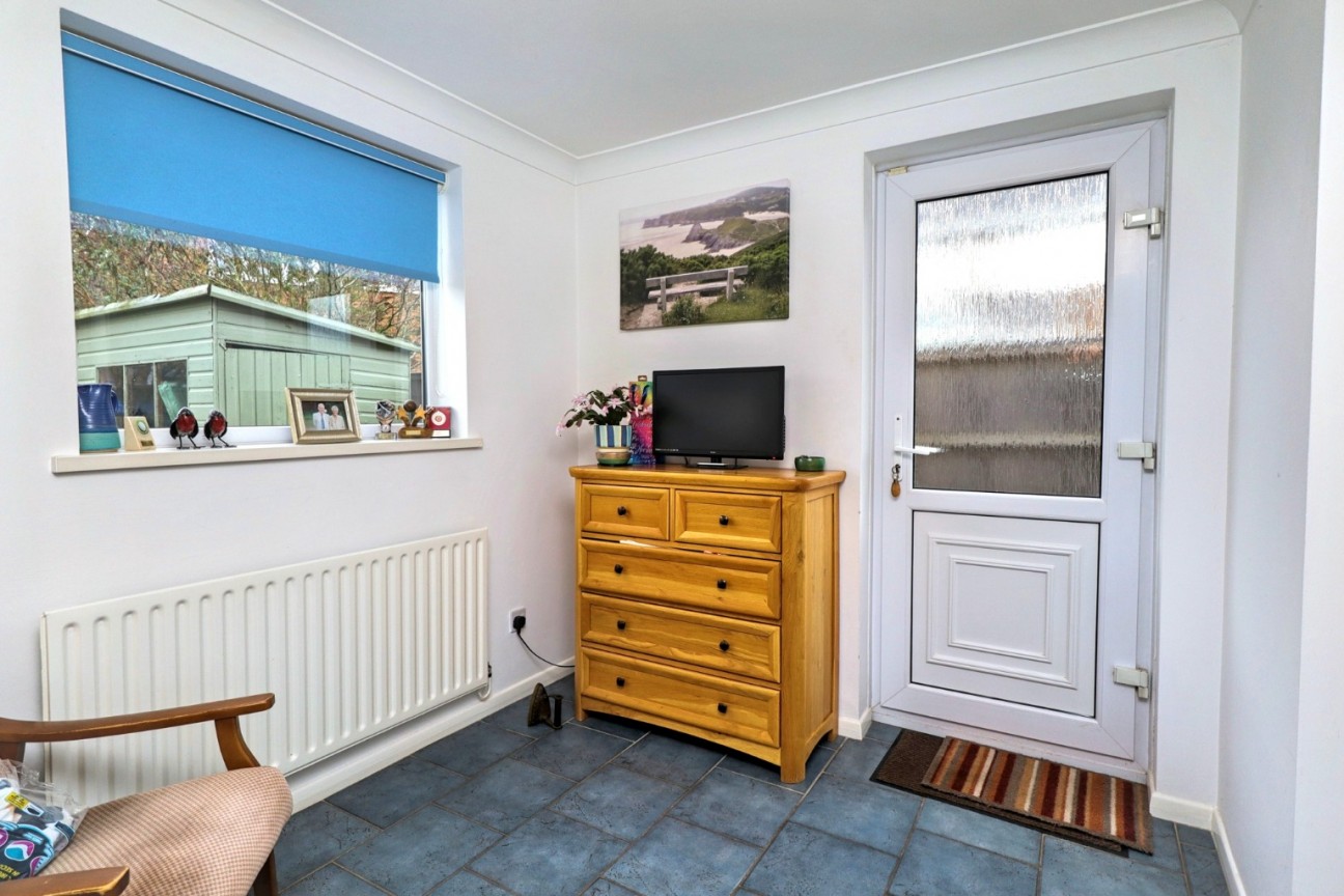 Gloucester Close, St Nicolas Park, Nuneaton, CV11 6FU