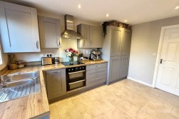 Caesar Drive, Eaton Place, Nuneaton, CV11 6ZD