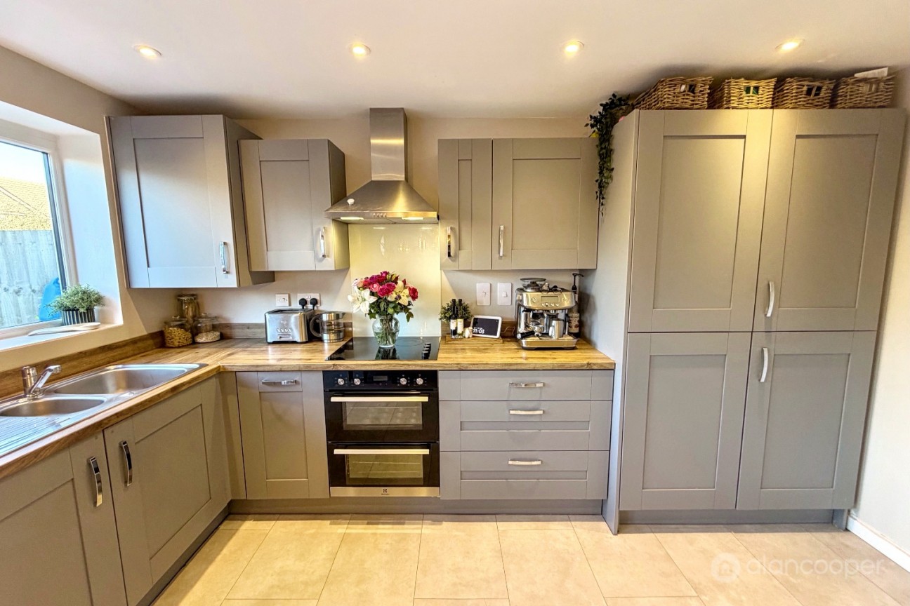 Caesar Drive, Eaton Place, Nuneaton, CV11 6ZD