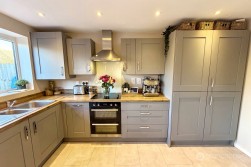 Caesar Drive, Eaton Place, Nuneaton, CV11 6ZD