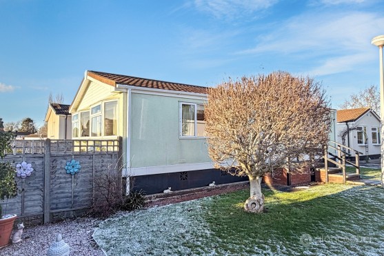 Mill Farm Park, Bulkington, CV12 9SE