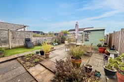 Hampton Avenue, Stockingford, Nuneaton, CV10 9JW