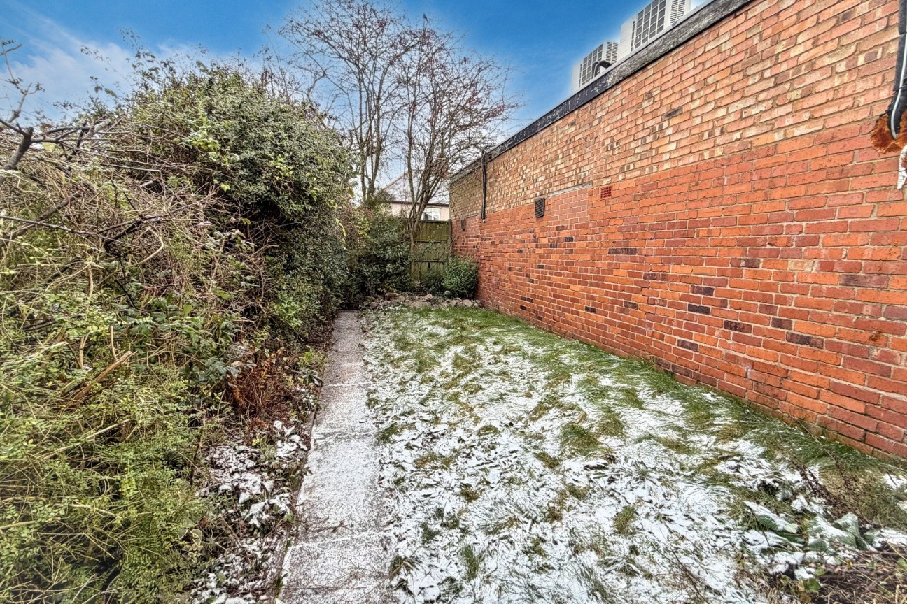 Bentley Road, Nuneaton, CV11 5LR