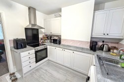 Bentley Road, Nuneaton, CV11 5LR