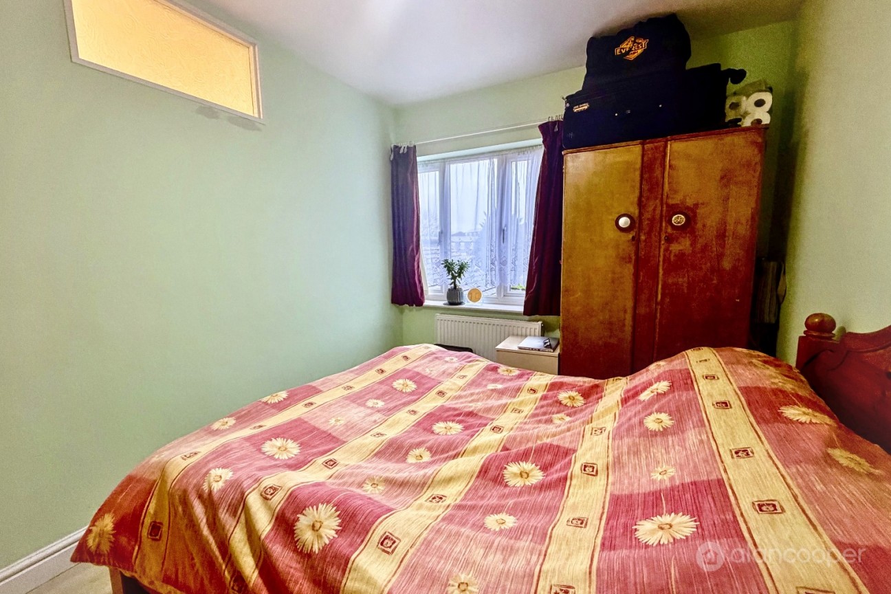 Central Avenue, Abbey Green, Nuneaton, CV11 5BD