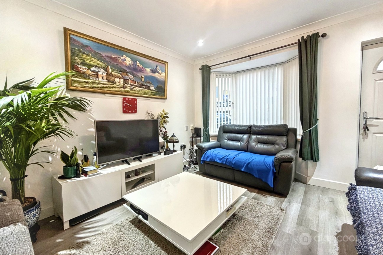 Central Avenue, Abbey Green, Nuneaton, CV11 5BD