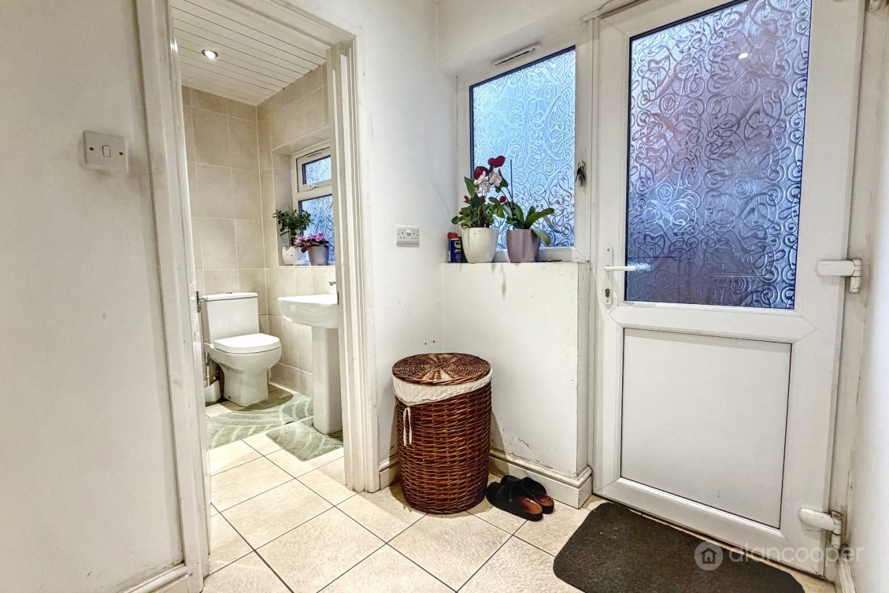 Central Avenue, Abbey Green, Nuneaton, CV11 5BD