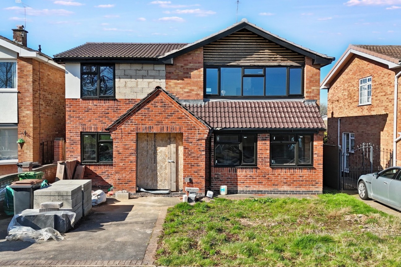 Thirlmere Avenue, St Nicolas Park, Nuneaton, CV11 6HU