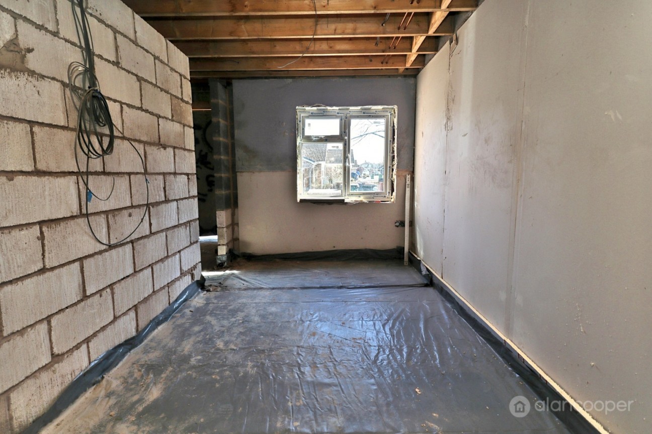 Thirlmere Avenue, St Nicolas Park, Nuneaton, CV11 6HU