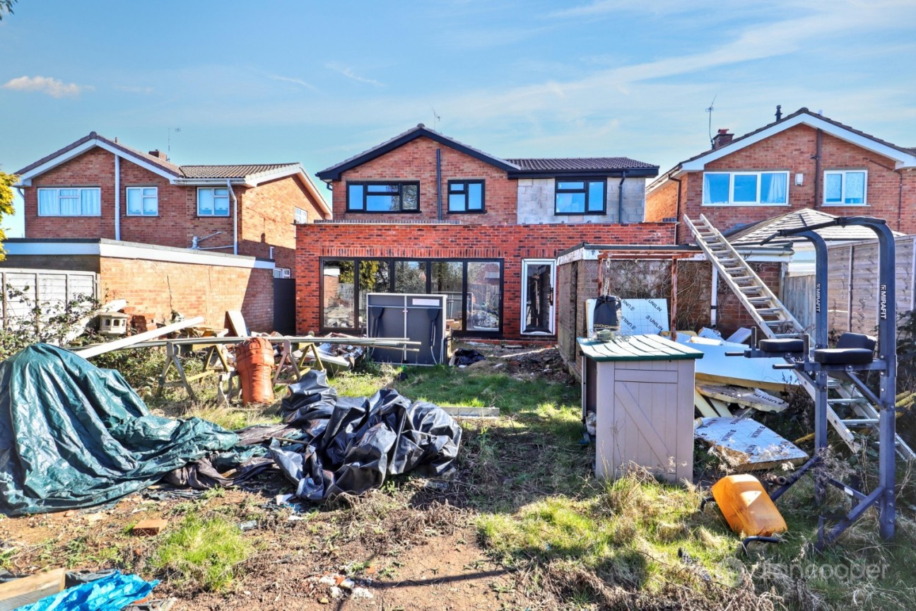 Thirlmere Avenue, St Nicolas Park, Nuneaton, CV11 6HU