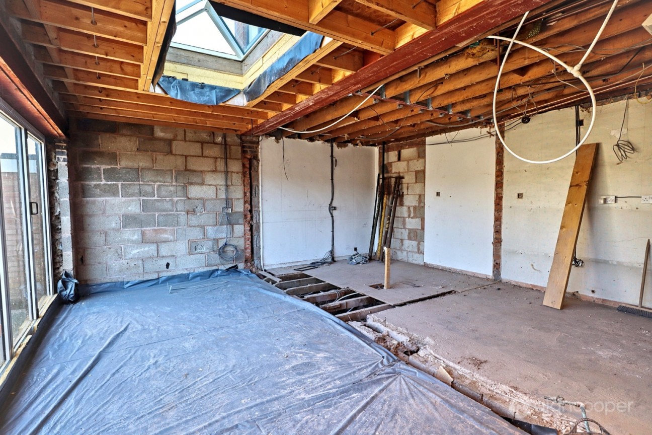 Thirlmere Avenue, St Nicolas Park, Nuneaton, CV11 6HU