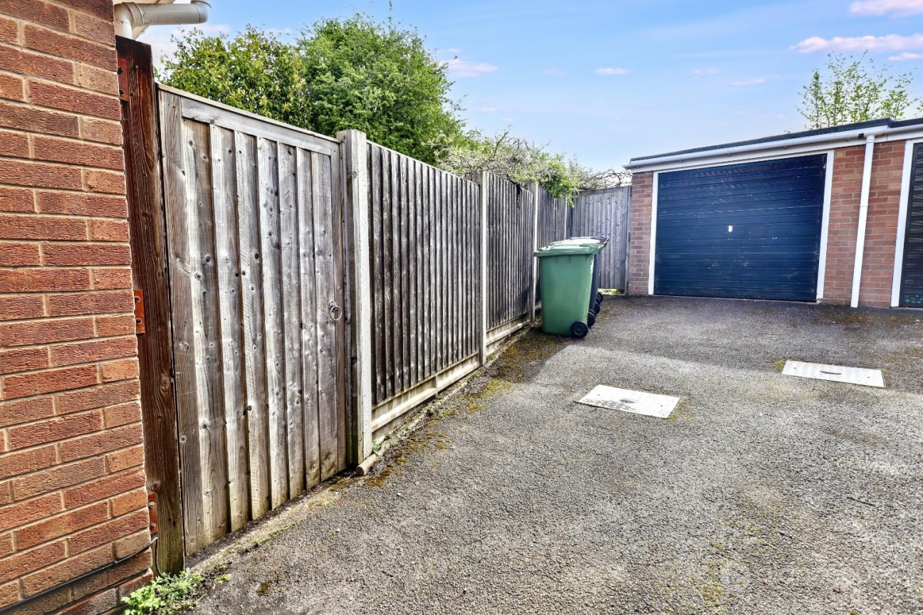 Moorcroft Close, Whitestone, Nuneaton, CV11 6TB