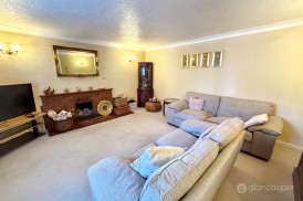 Moorcroft Close, Whitestone, Nuneaton, CV11 6TB