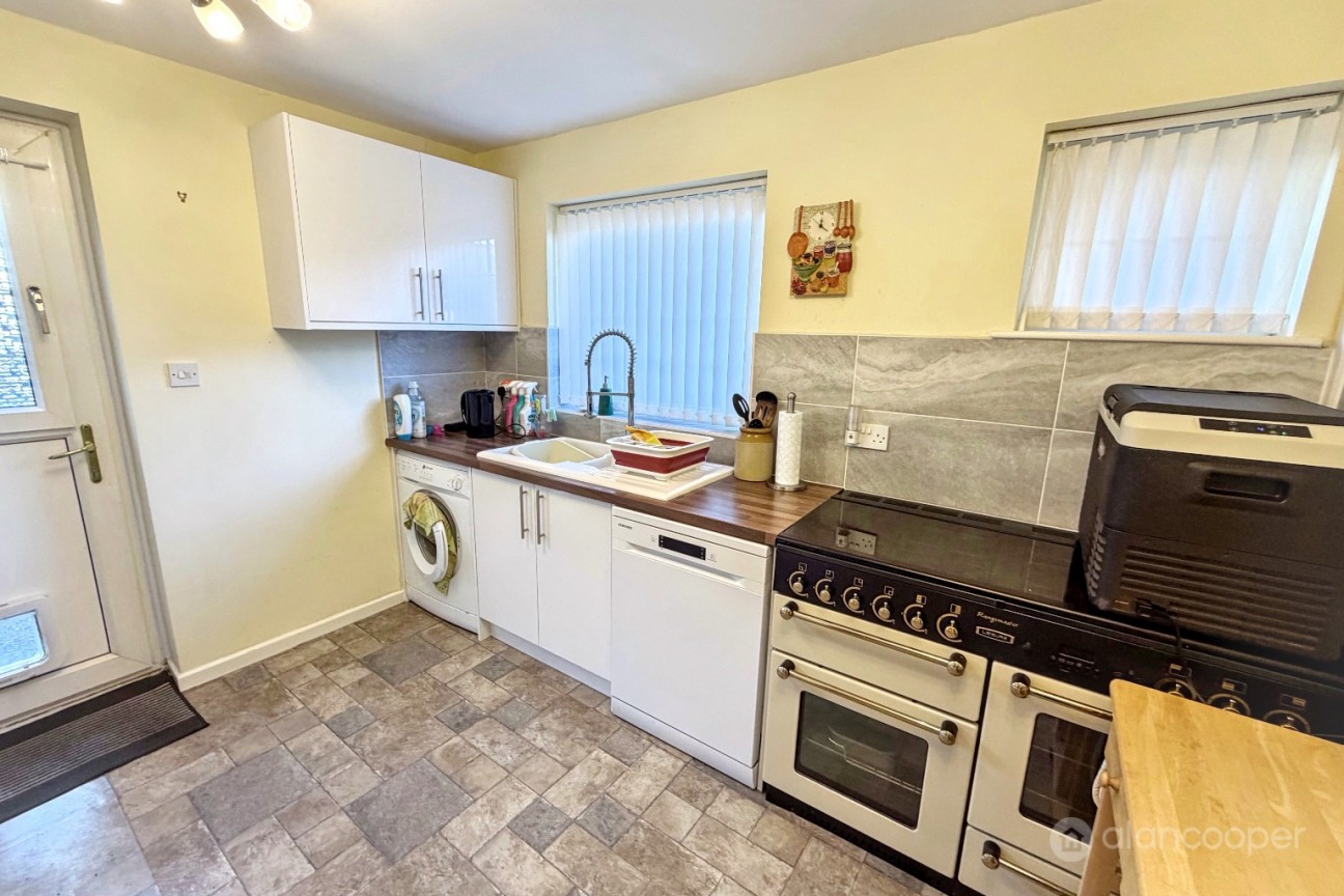 Moorcroft Close, Whitestone, Nuneaton, CV11 6TB
