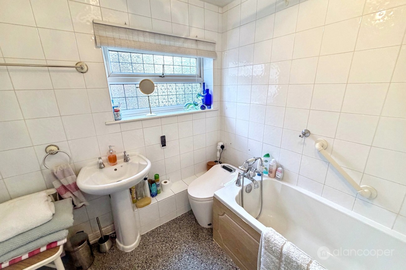 Moorcroft Close, Whitestone, Nuneaton, CV11 6TB