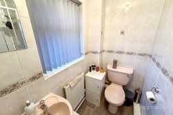 Marsdale Drive, Manor Park, Nuneaton, CV10 7RU