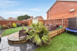 Marsdale Drive, Manor Park, Nuneaton, CV10 7RU