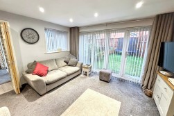 Marsdale Drive, Manor Park, Nuneaton, CV10 7RU