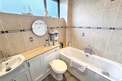 Golf Drive, Whitestone, Nuneaton, CV11 6ND