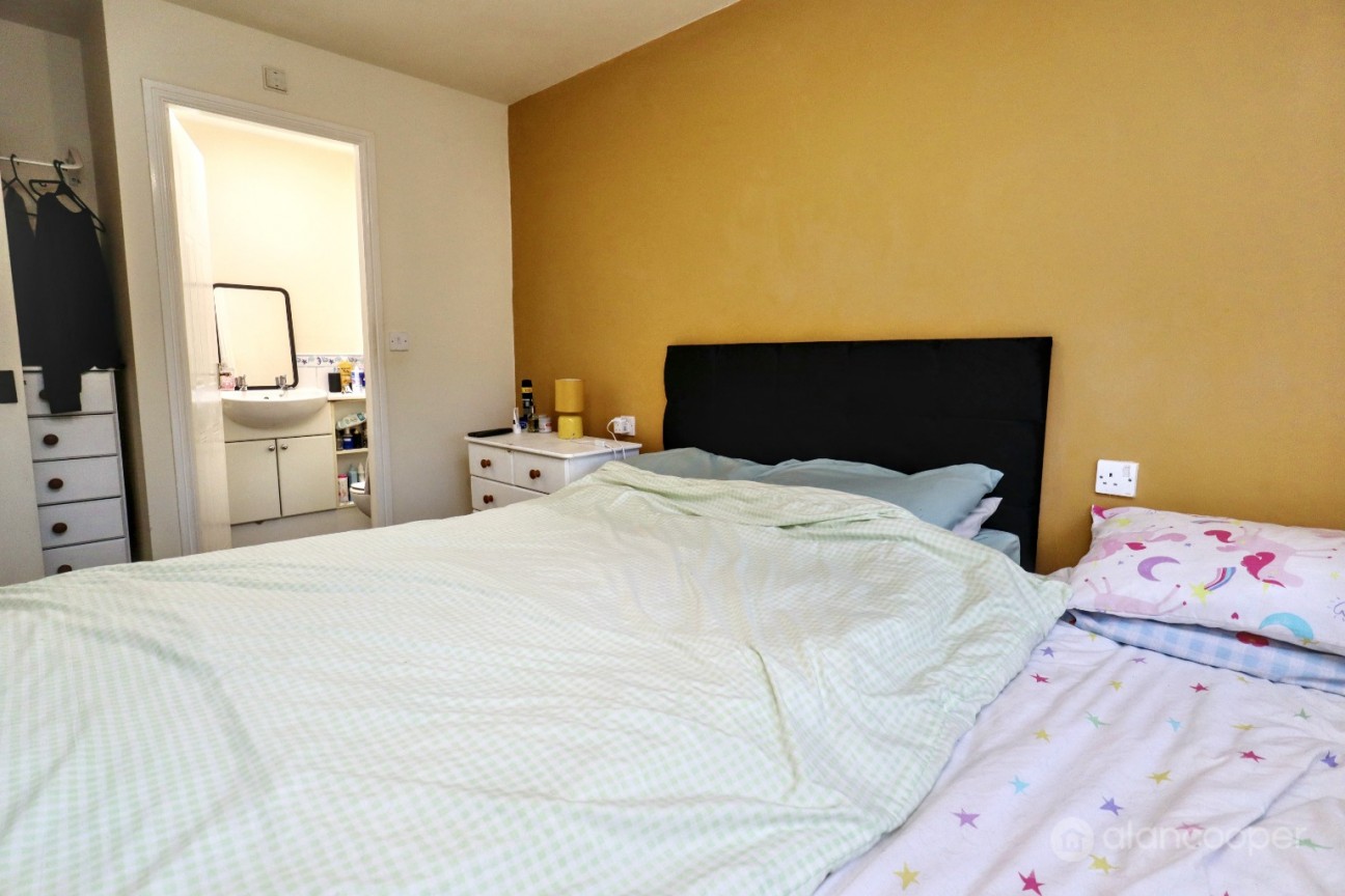 Canalside, Hawkesbury Village, Coventry, CV6 6RB