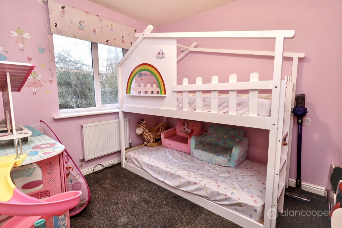 Canalside, Hawkesbury Village, Coventry, CV6 6RB