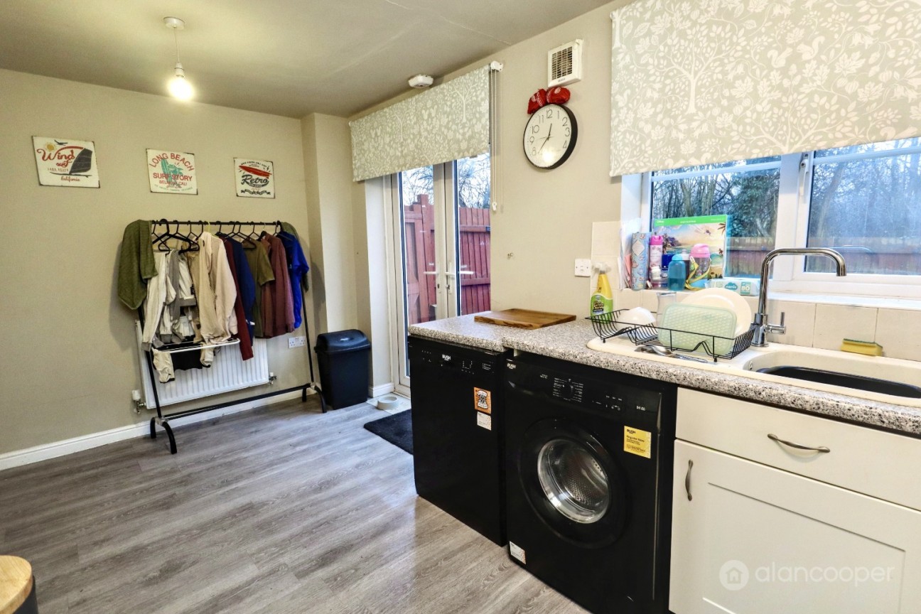 Canalside, Hawkesbury Village, Coventry, CV6 6RB