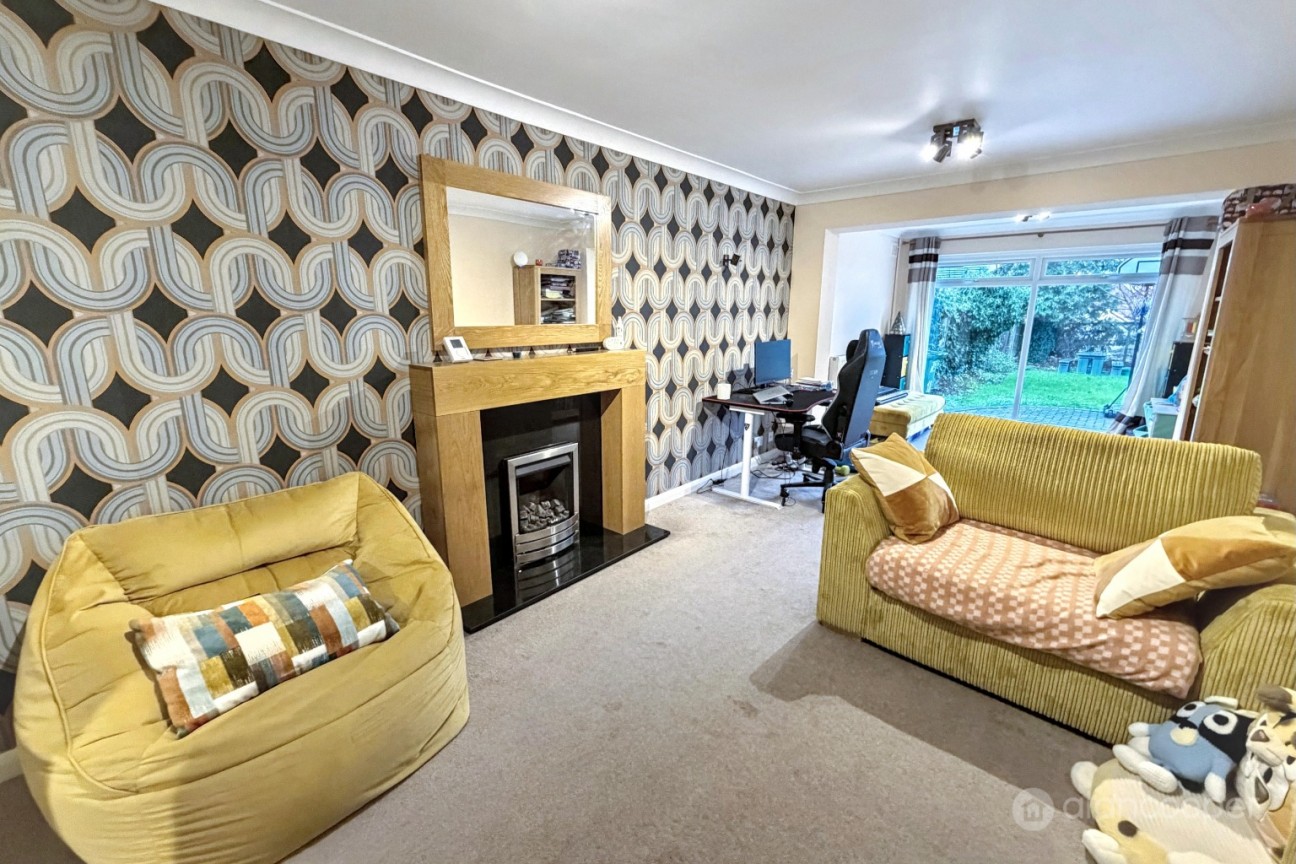 Oberon Close, Whitestone, Nuneaton, CV11 6NT