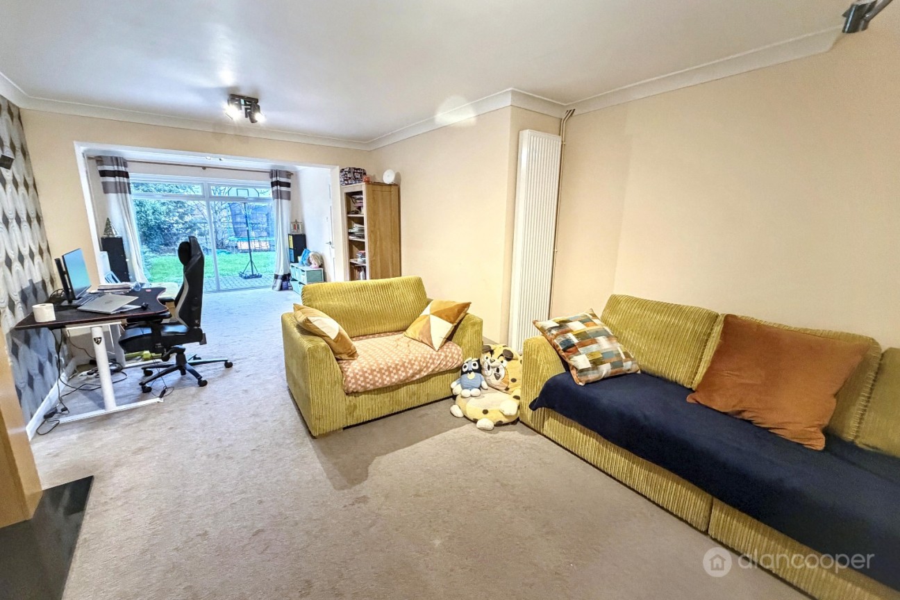 Oberon Close, Whitestone, Nuneaton, CV11 6NT