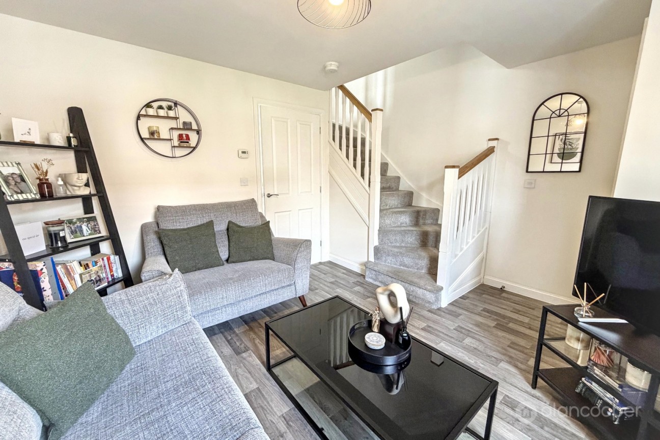 Top Knot Close, Nuneaton, CV11 6DA