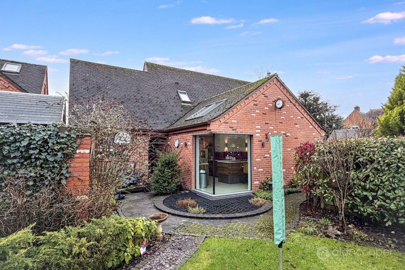 Arnold Road, Stoke Golding, CV13 6JG