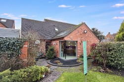 Arnold Road, Stoke Golding, CV13 6JG