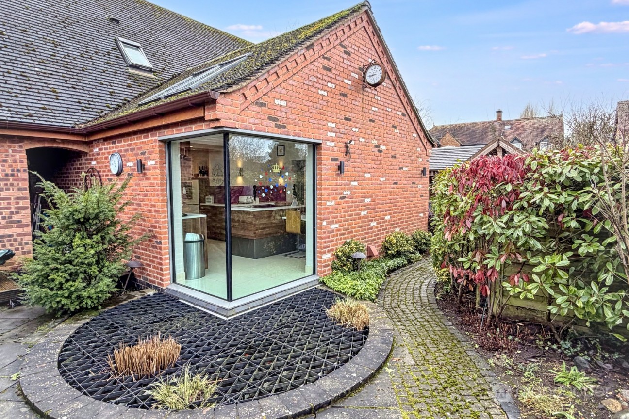 Arnold Road, Stoke Golding, CV13 6JG